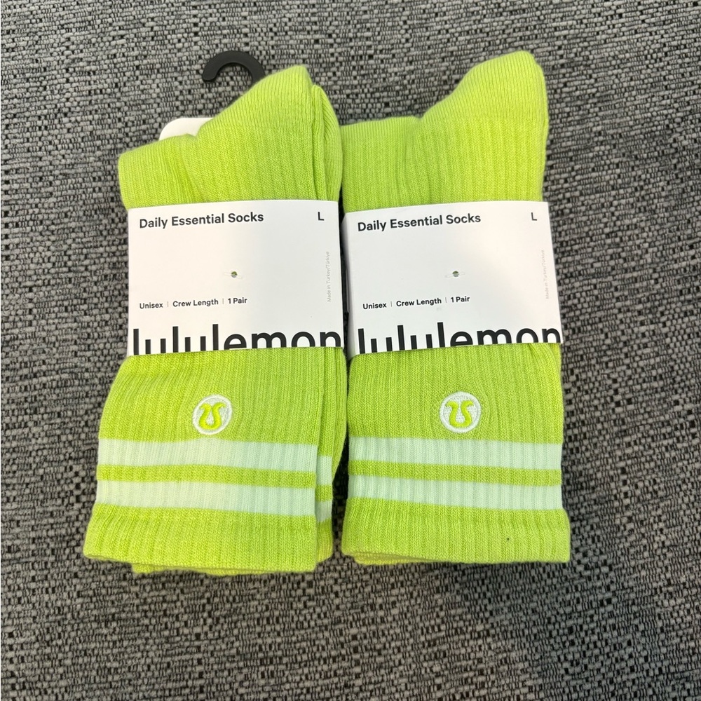 NWT Lululemon Daily Essentials Socks size Large